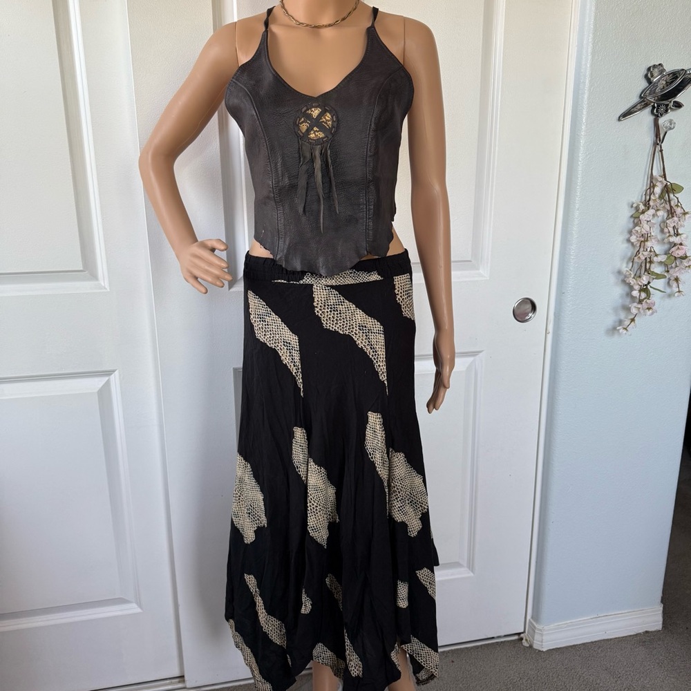 VINTAGE 70s snakeskin print handkerchief hem black and cream soft skirt S